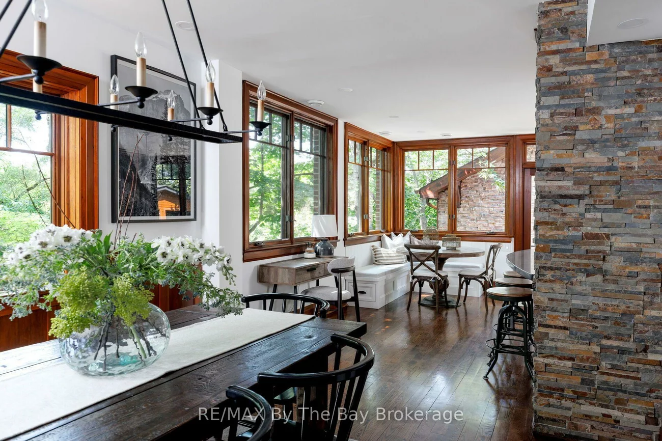 44, Rambert, High Park-Swansea, Toronto