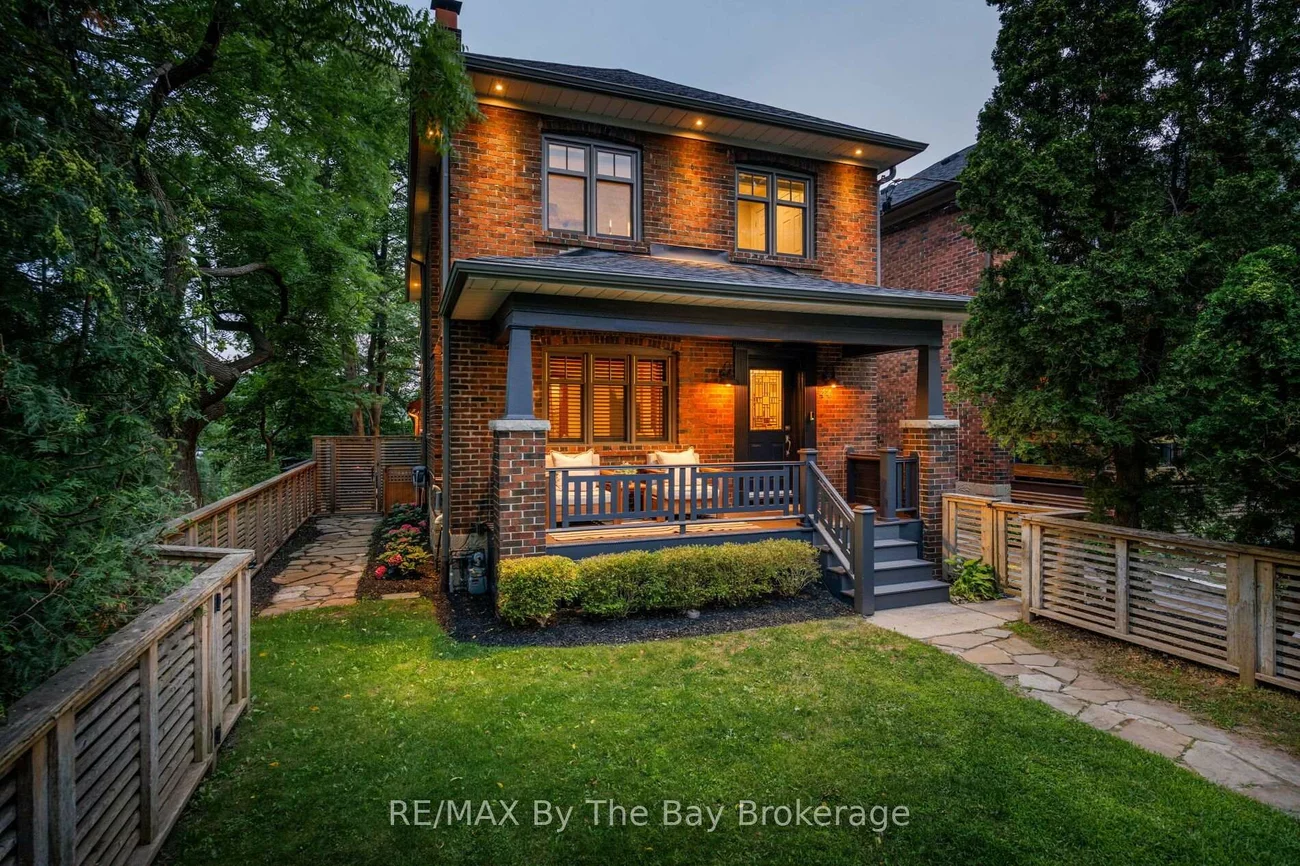 44, Rambert, High Park-Swansea, Toronto