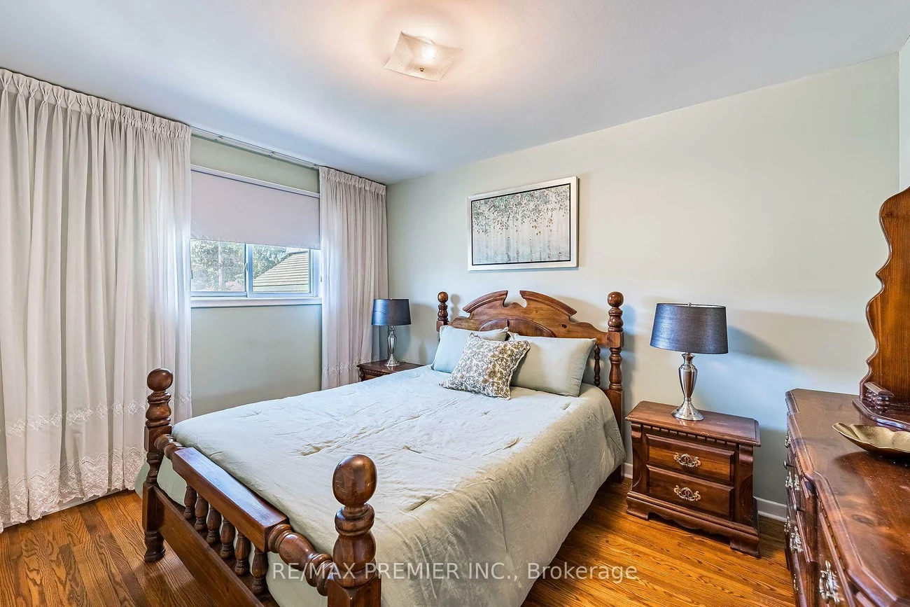 5, Valois, Thistletown-Beaumonde Heights, Toronto