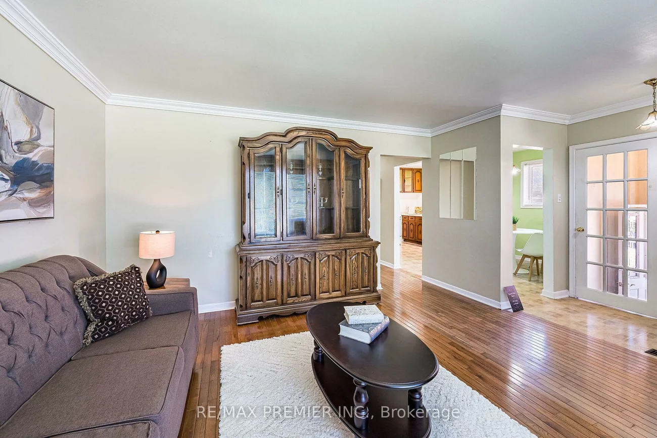5, Valois, Thistletown-Beaumonde Heights, Toronto