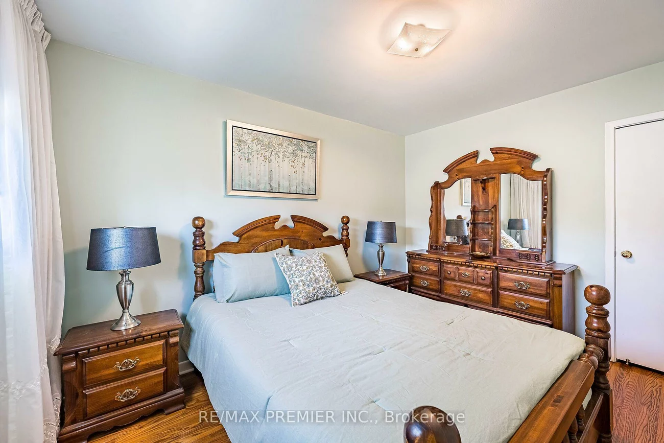 5, Valois, Thistletown-Beaumonde Heights, Toronto