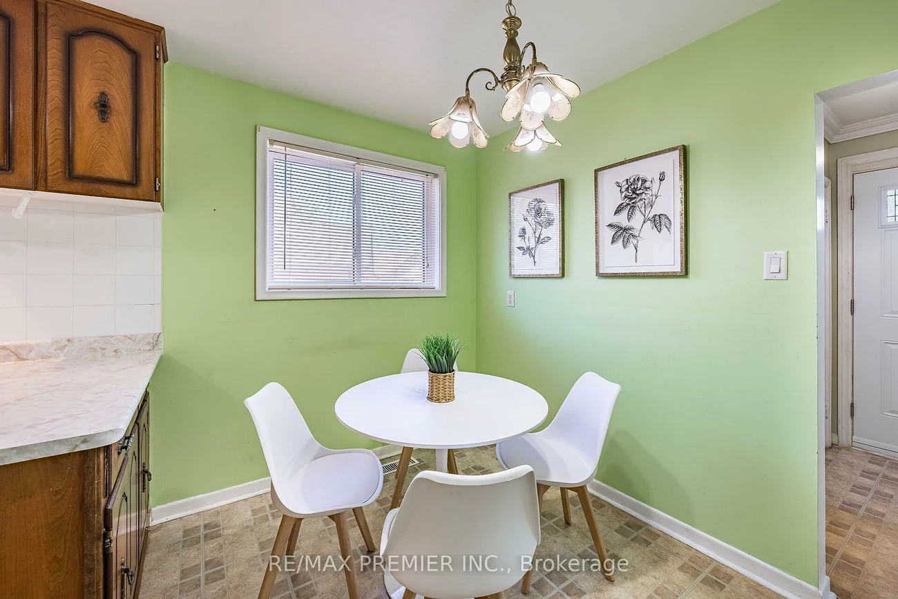 5, Valois, Thistletown-Beaumonde Heights, Toronto