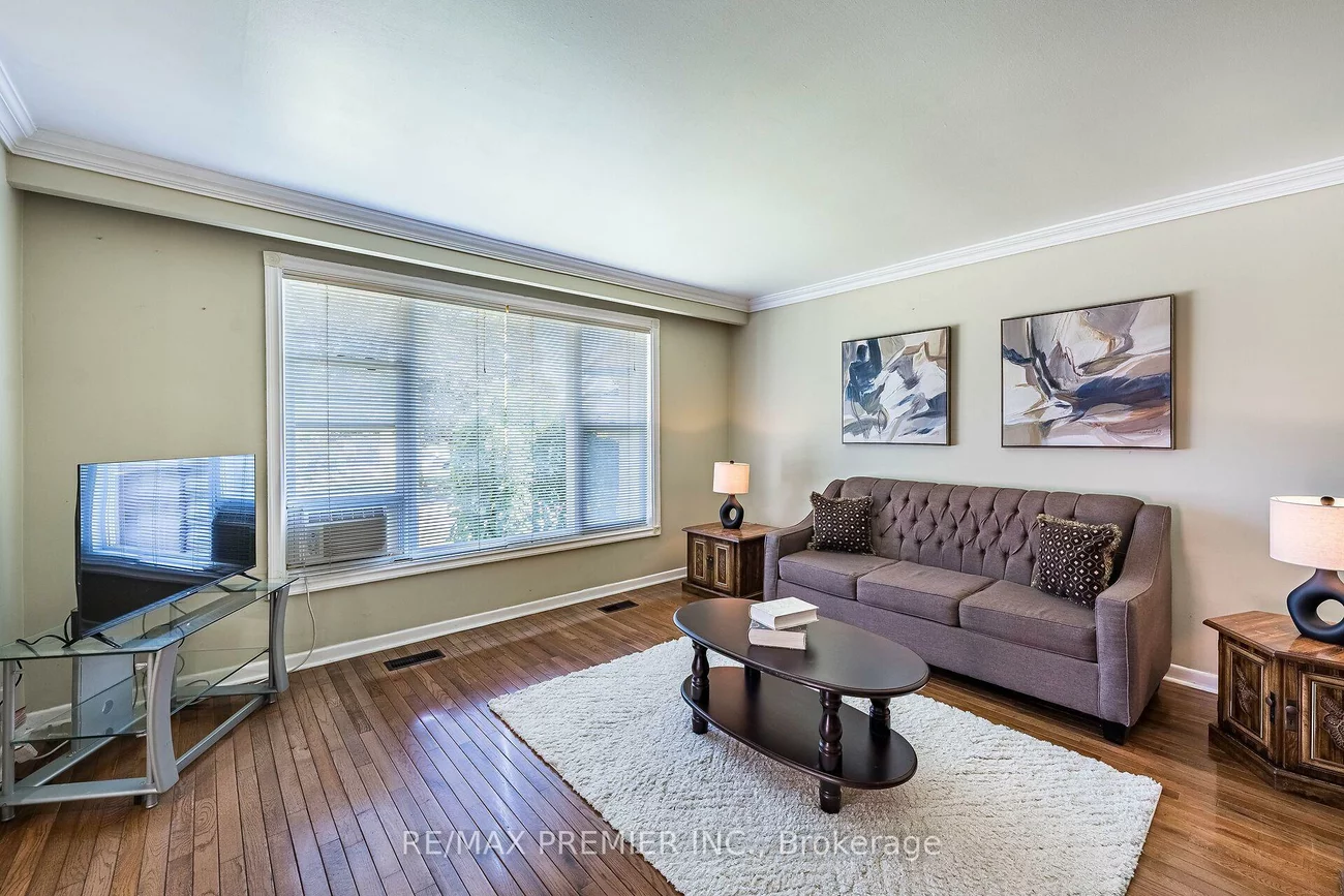 5, Valois, Thistletown-Beaumonde Heights, Toronto