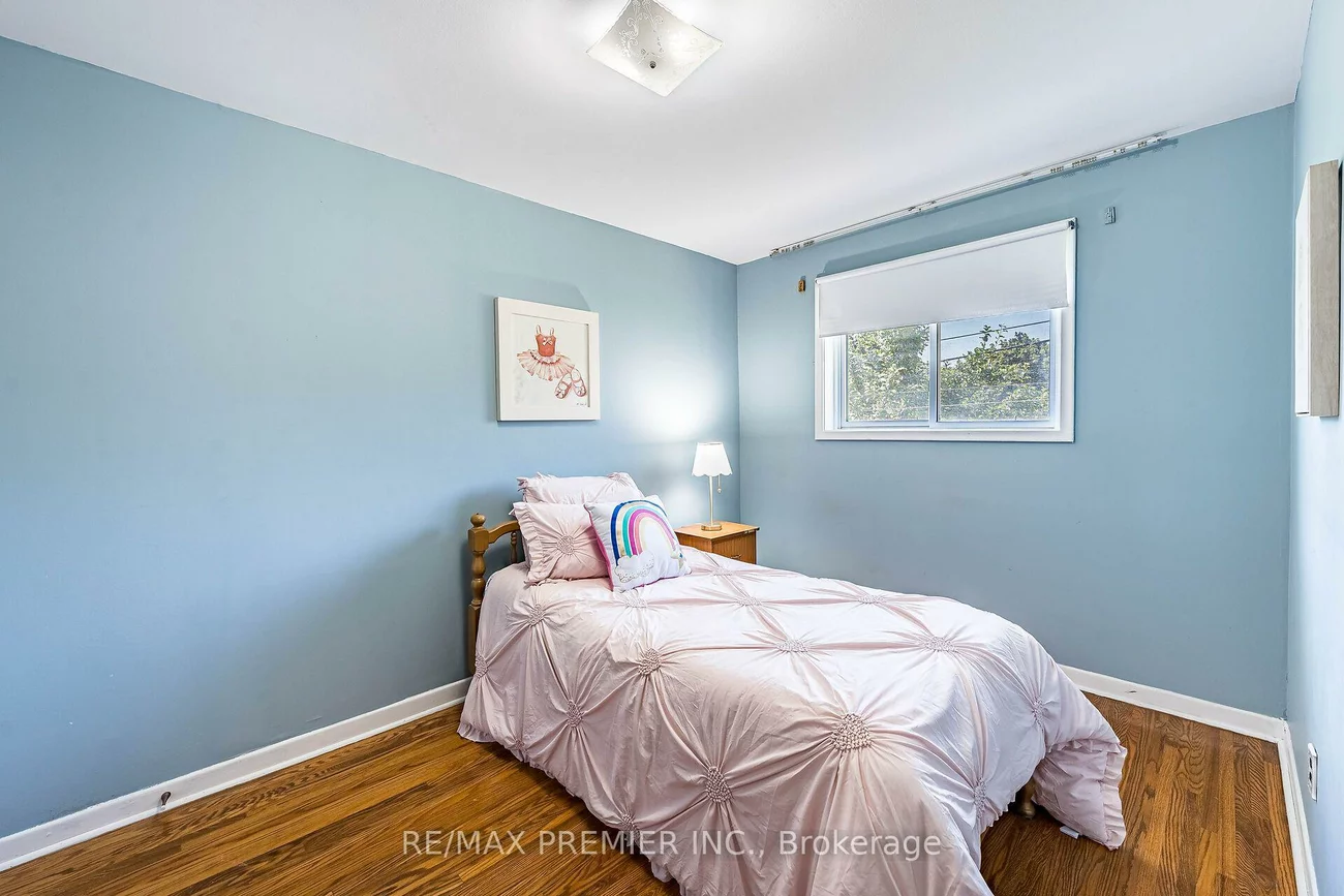 5, Valois, Thistletown-Beaumonde Heights, Toronto