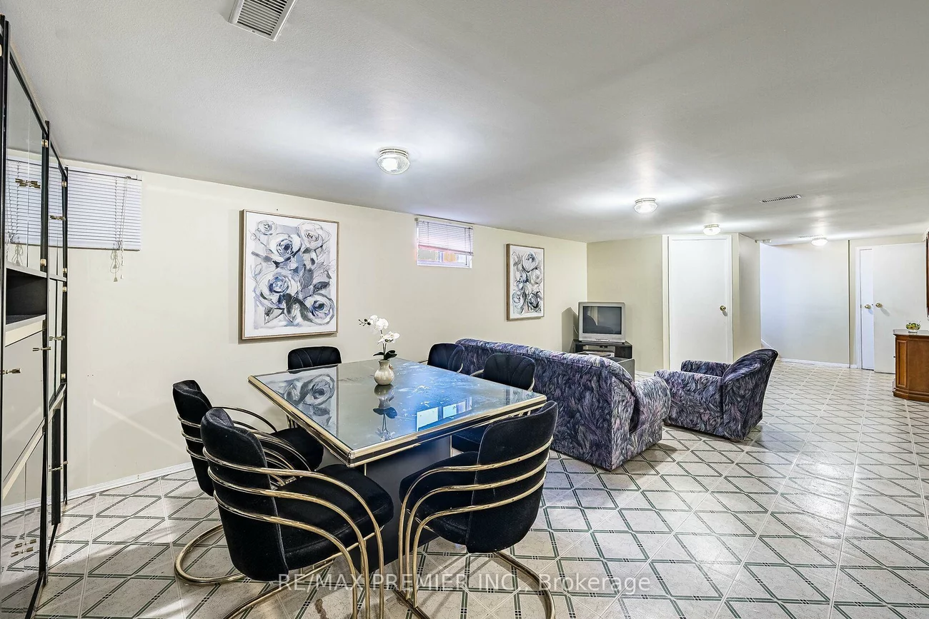 5, Valois, Thistletown-Beaumonde Heights, Toronto