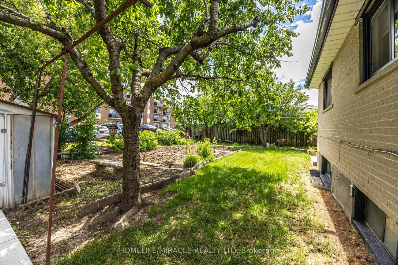 9, Wheatsheaf, Black Creek, Toronto