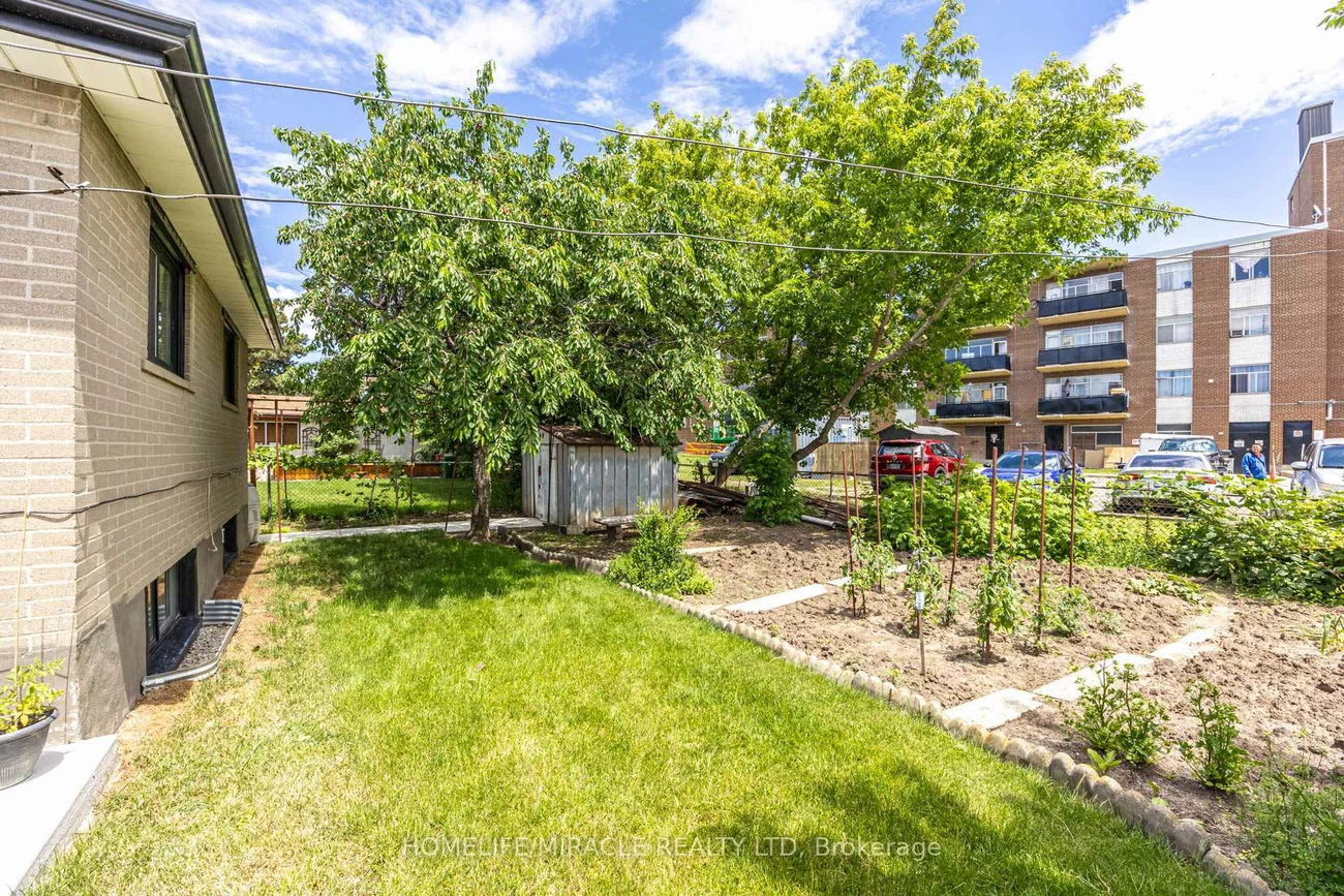 9, Wheatsheaf, Black Creek, Toronto