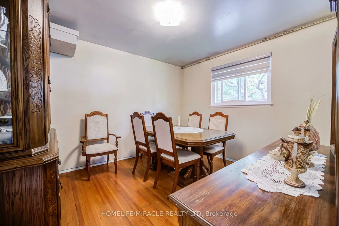 9, Wheatsheaf, Black Creek, Toronto