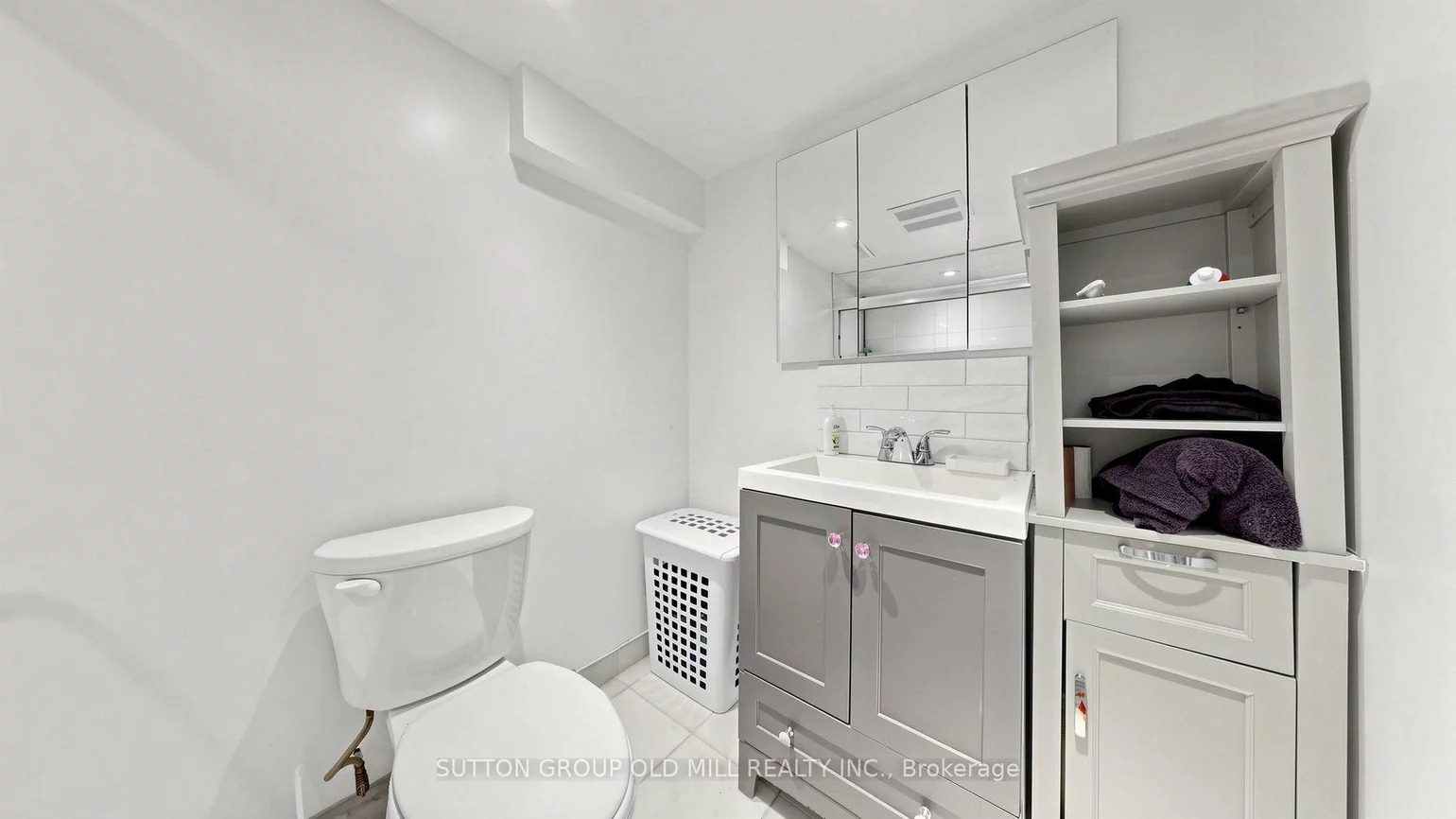 6, Hilldale, Rockcliffe-Smythe, Toronto