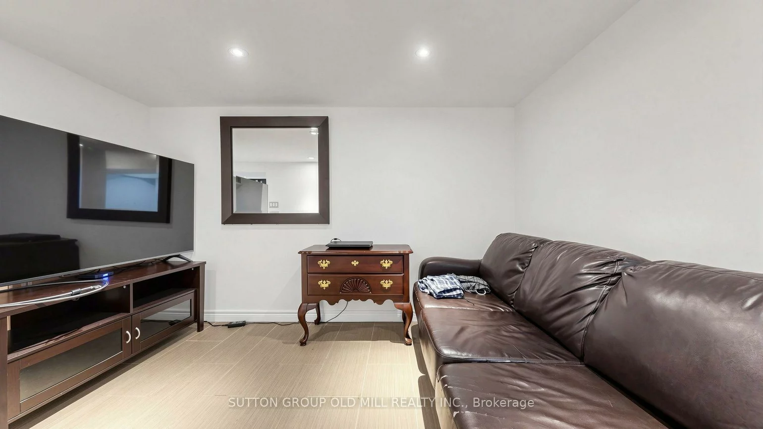 6, Hilldale, Rockcliffe-Smythe, Toronto