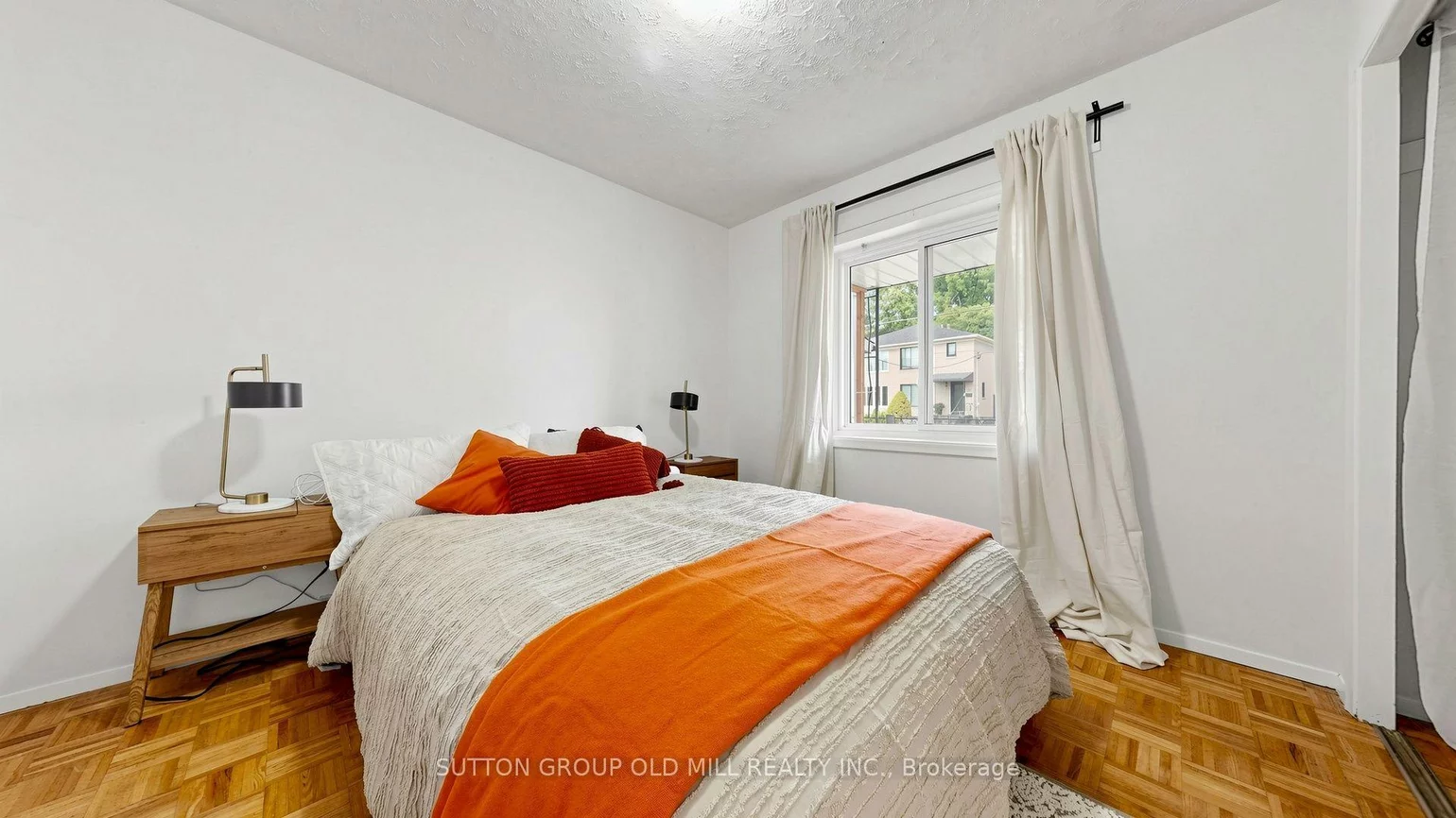 6, Hilldale, Rockcliffe-Smythe, Toronto