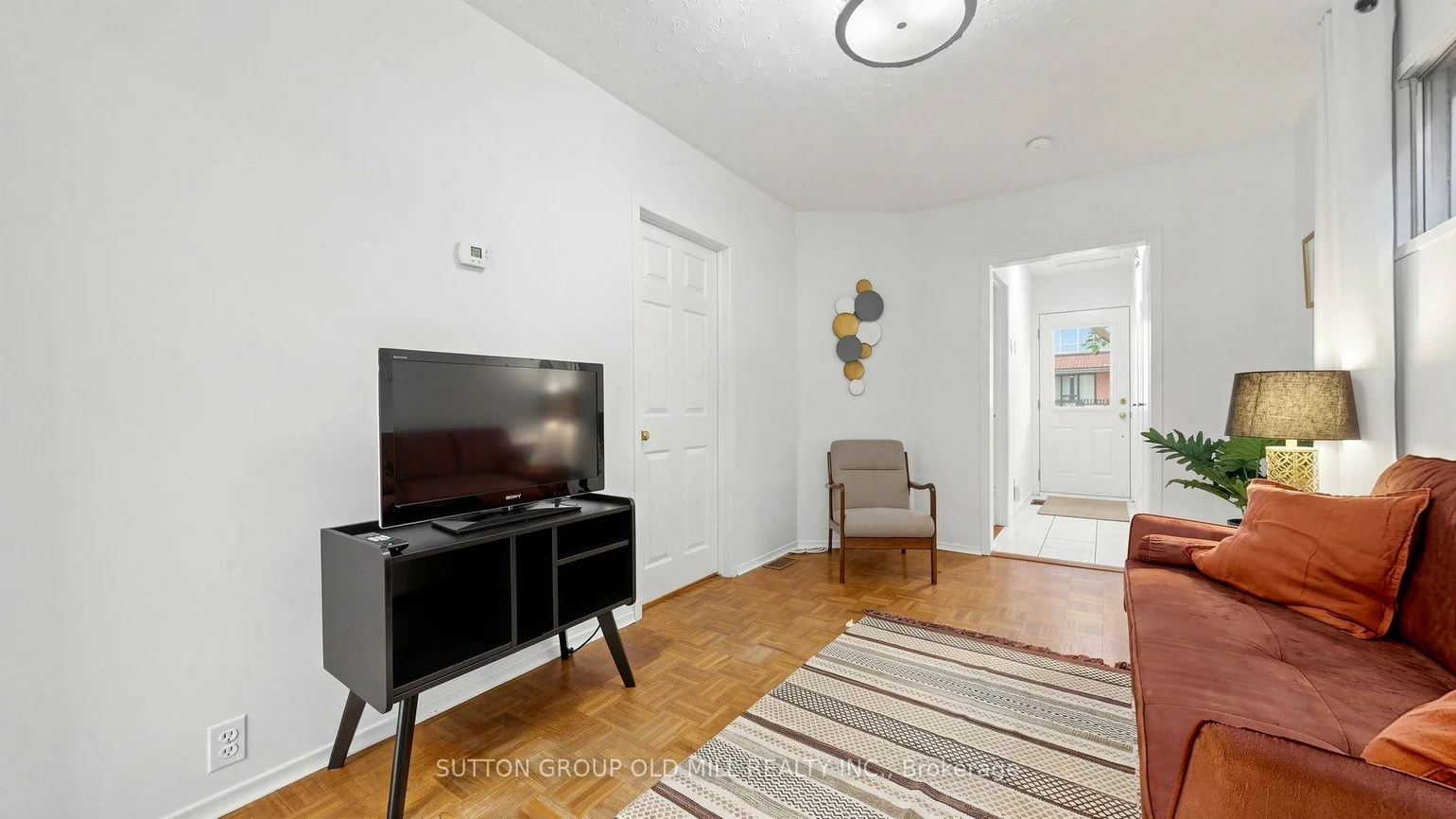 6, Hilldale, Rockcliffe-Smythe, Toronto