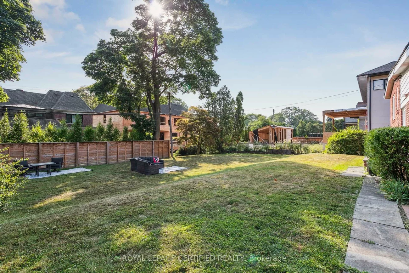 462, The Kingsway, Princess-Rosethorn, Toronto