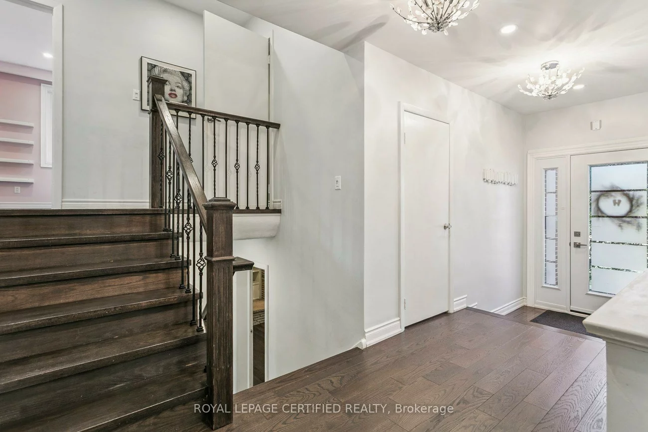 462, The Kingsway, Princess-Rosethorn, Toronto