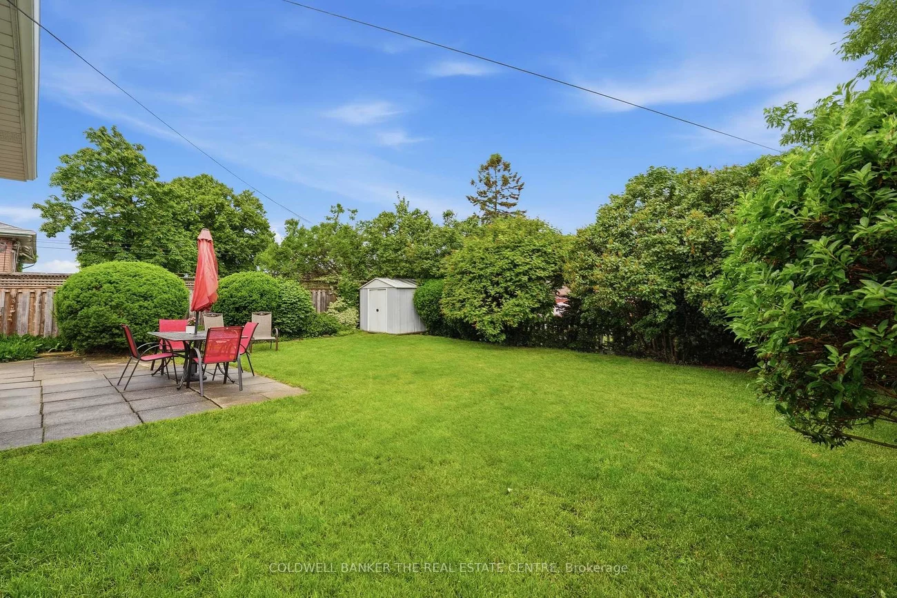 40, Benway, Rexdale-Kipling, Toronto
