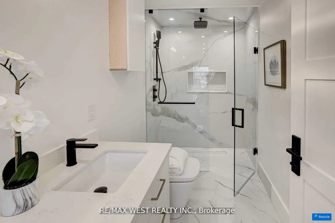 94, Lake, Mimico, Toronto