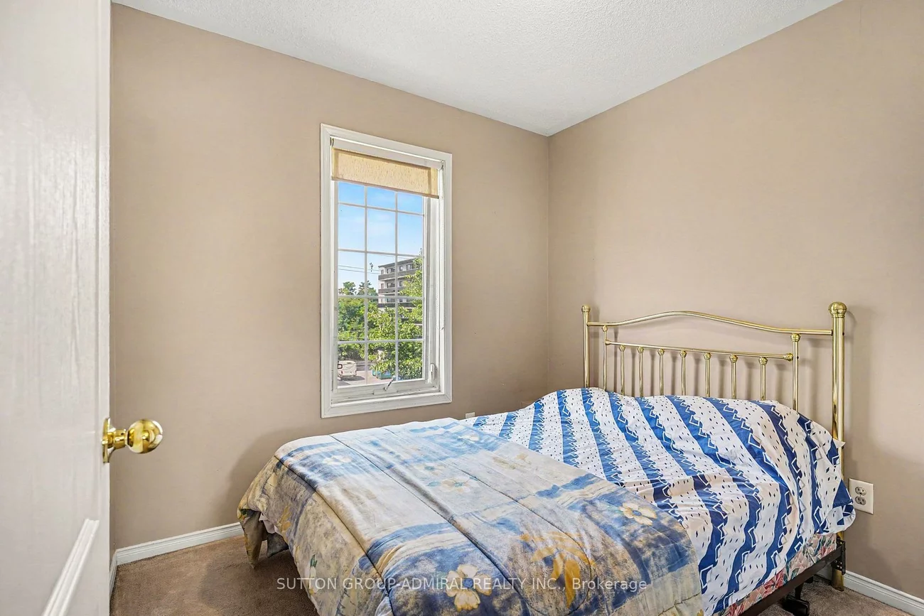 2205, Weston, Weston, Toronto