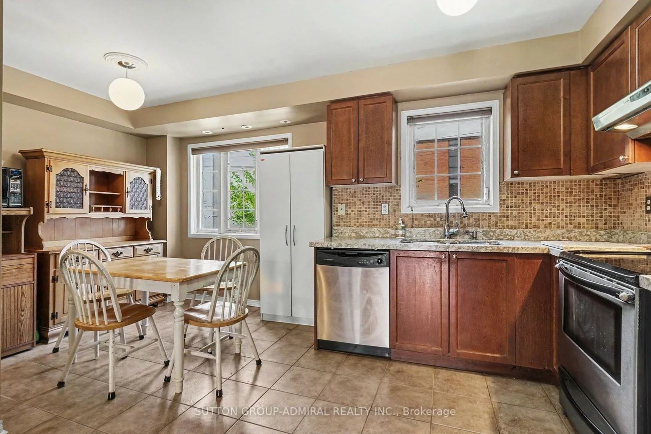 2205, Weston, Weston, Toronto