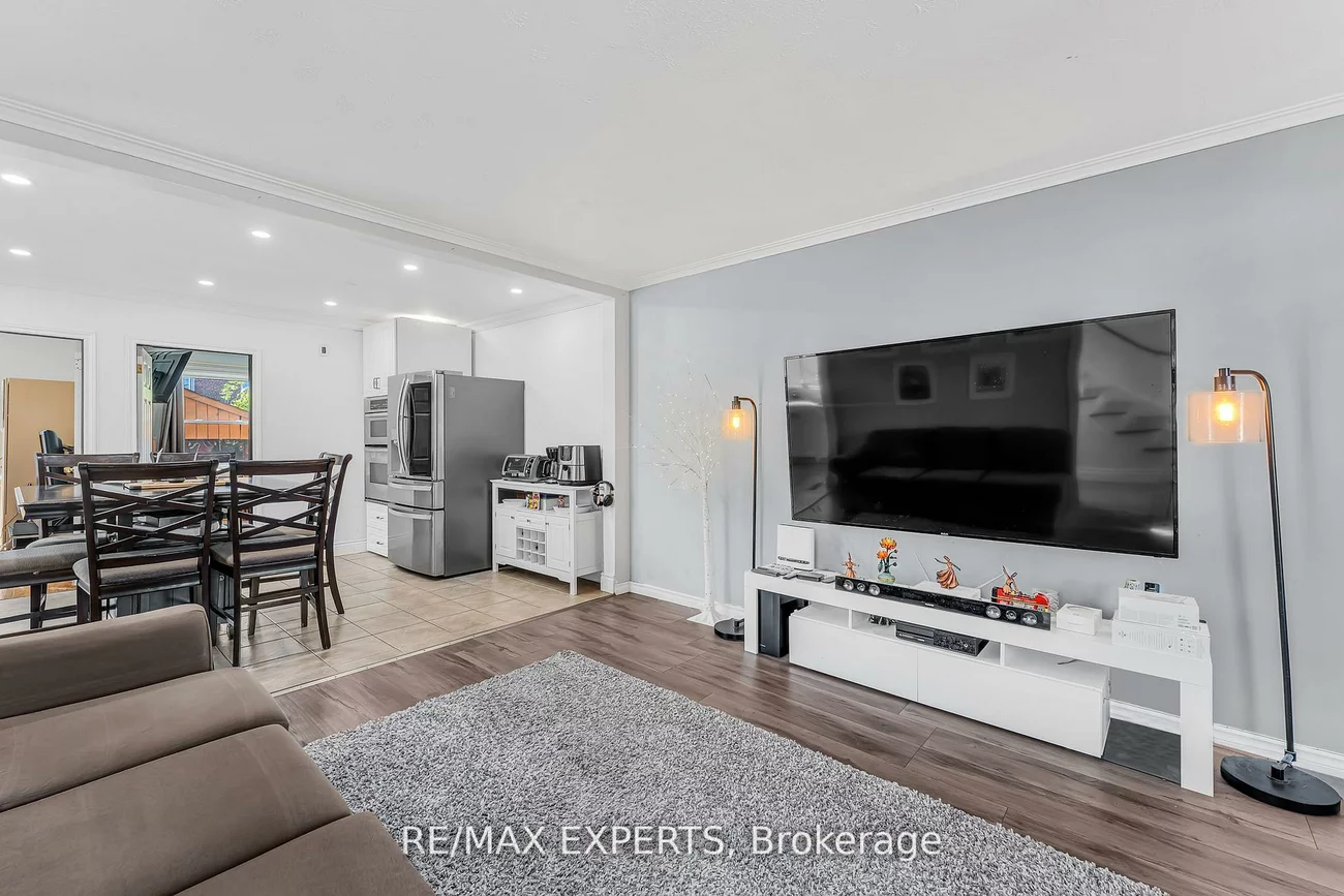 81, Hagar, Rockcliffe-Smythe, Toronto