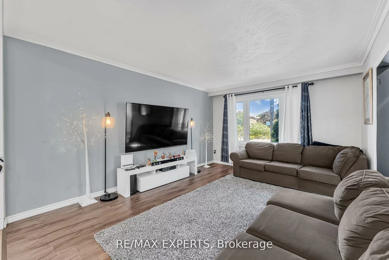 81, Hagar, Rockcliffe-Smythe, Toronto