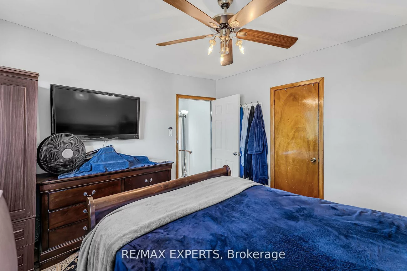 81, Hagar, Rockcliffe-Smythe, Toronto