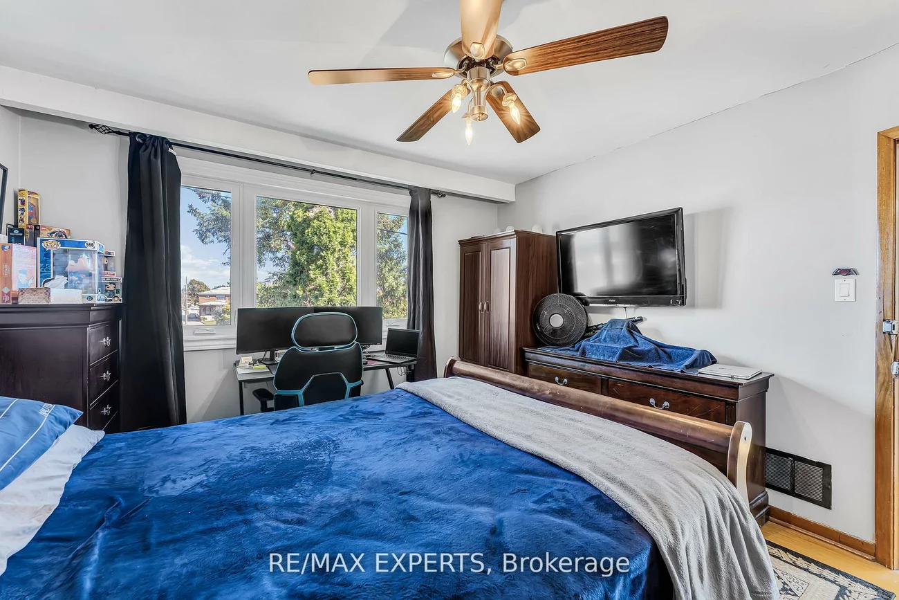 81, Hagar, Rockcliffe-Smythe, Toronto