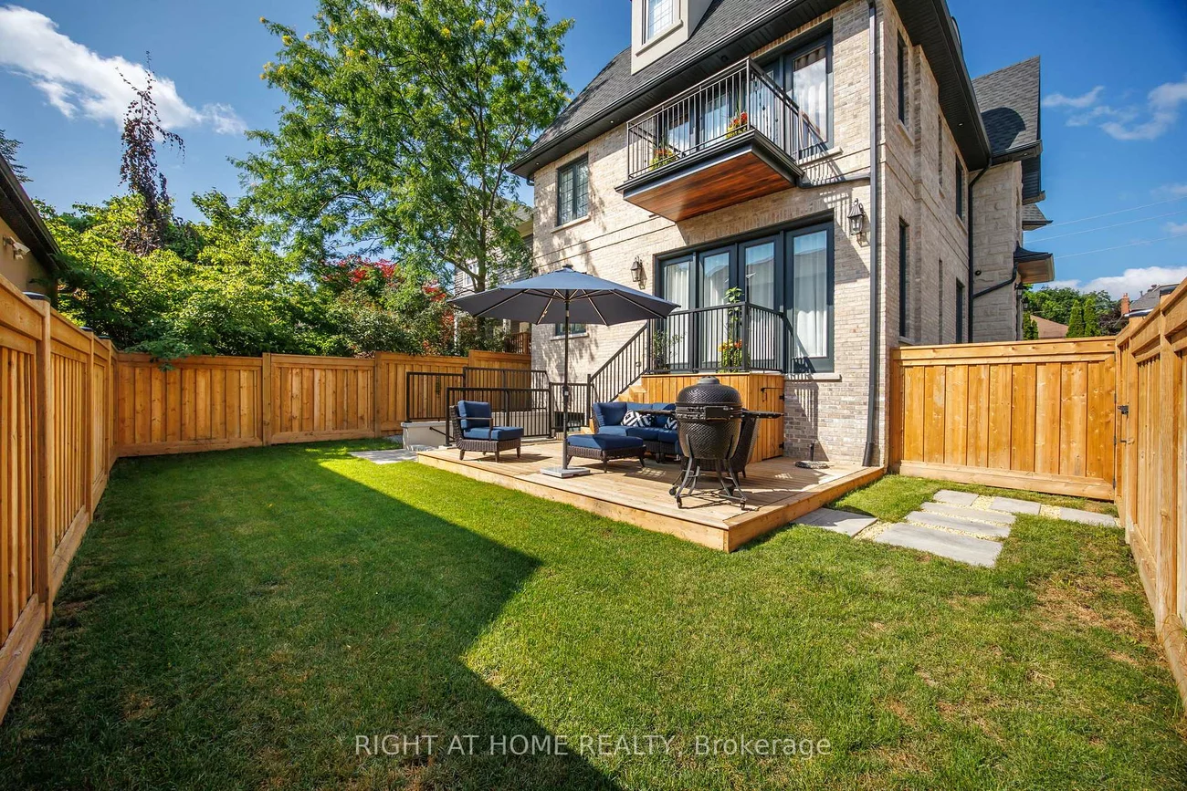 33, Thorndale, Kingsway South, Toronto
