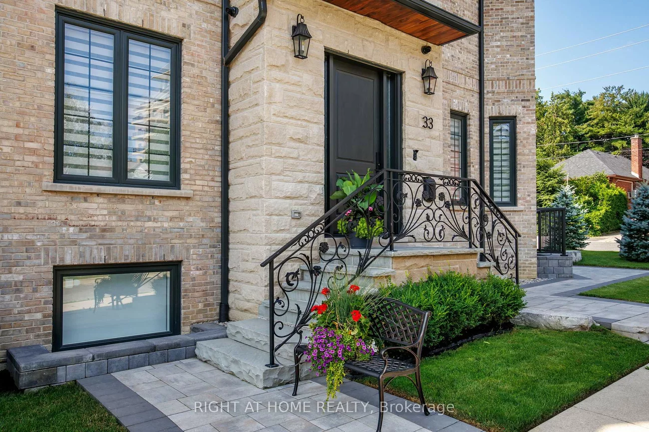 33, Thorndale, Kingsway South, Toronto