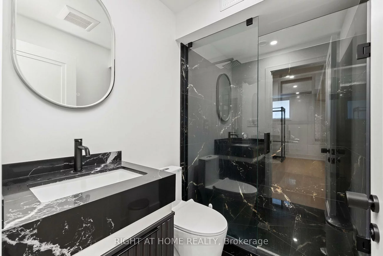 33, Thorndale, Kingsway South, Toronto