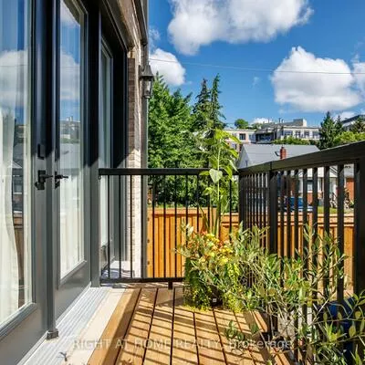 33, Thorndale, Kingsway South, Toronto