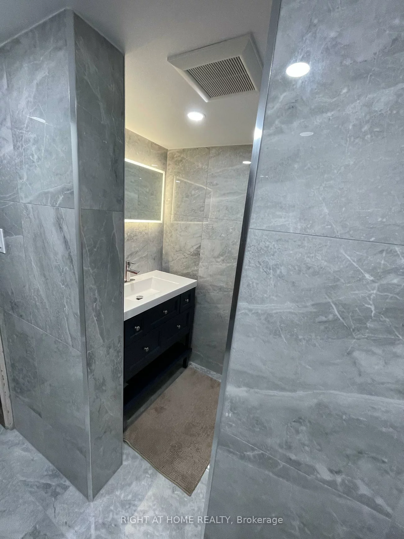 258, La Rose, Willowridge-Martingrove-Richview, Toronto