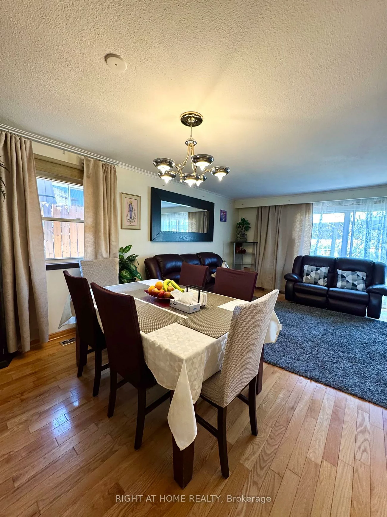 258, La Rose, Willowridge-Martingrove-Richview, Toronto