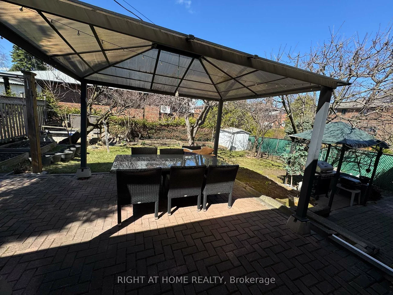 258, La Rose, Willowridge-Martingrove-Richview, Toronto