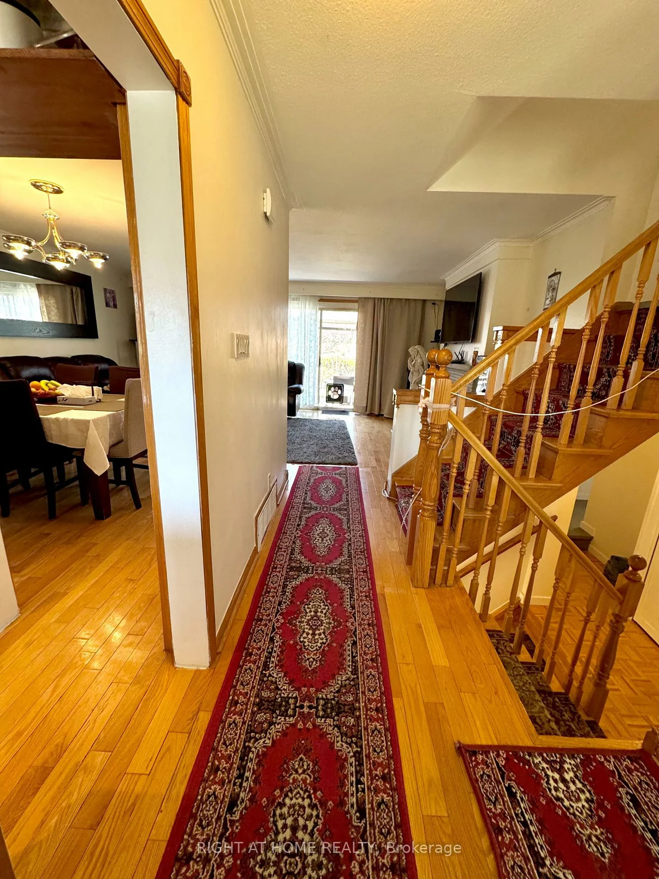 258, La Rose, Willowridge-Martingrove-Richview, Toronto
