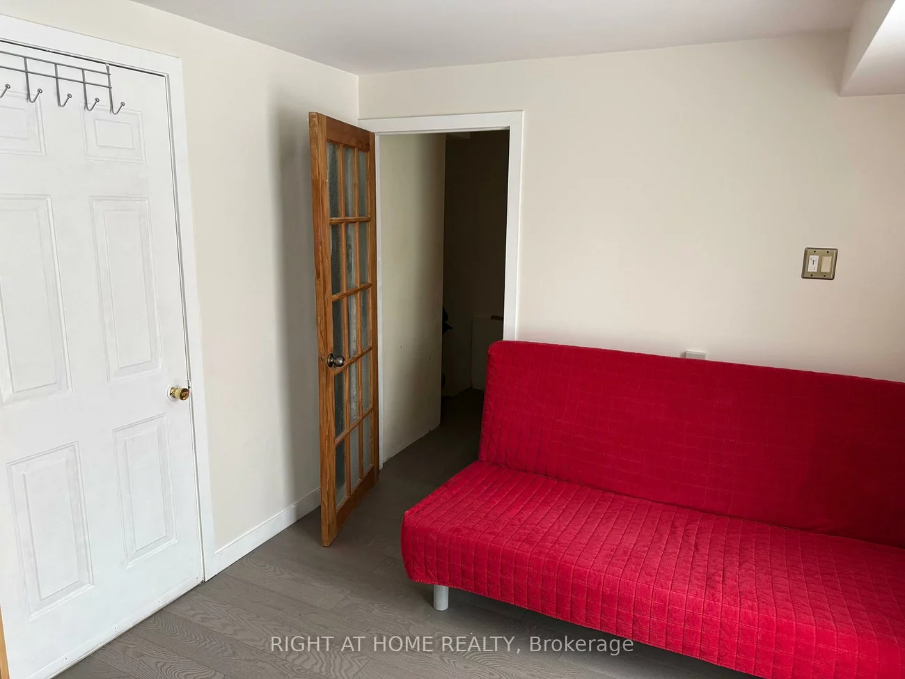 258, La Rose, Willowridge-Martingrove-Richview, Toronto