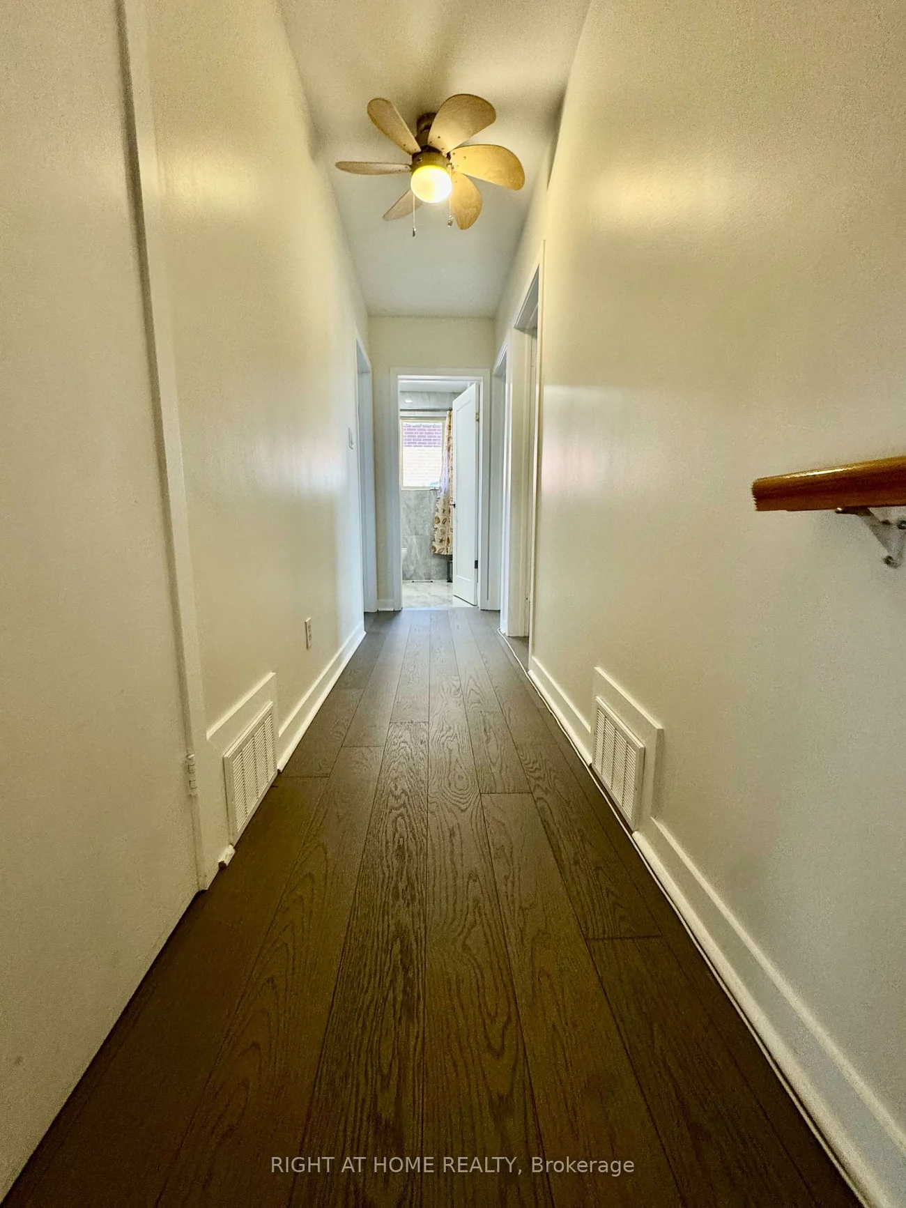 258, La Rose, Willowridge-Martingrove-Richview, Toronto