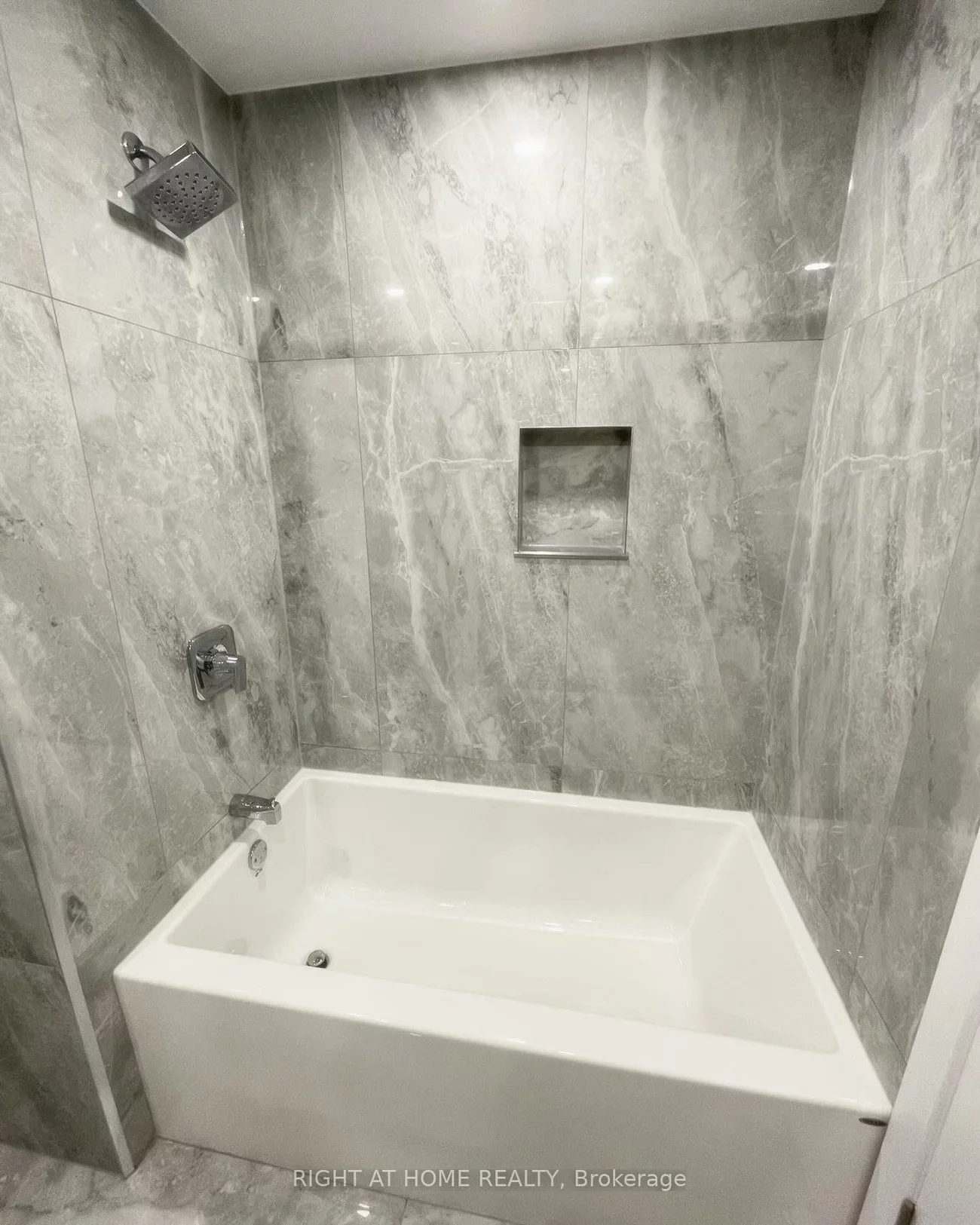 258, La Rose, Willowridge-Martingrove-Richview, Toronto