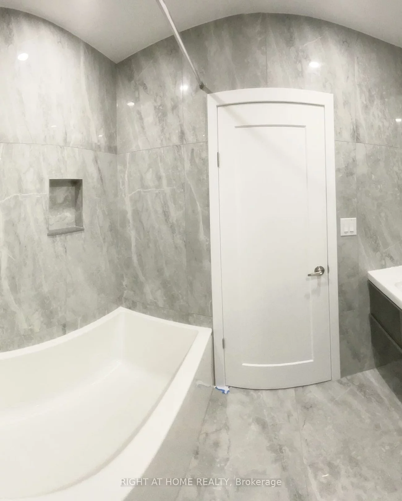 258, La Rose, Willowridge-Martingrove-Richview, Toronto