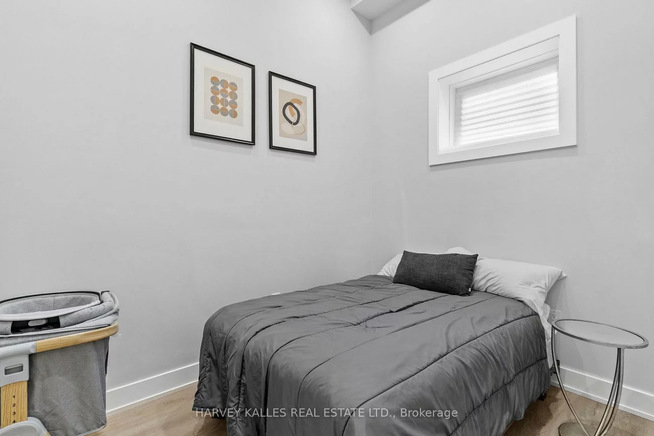 32, Albright, Alderwood, Toronto