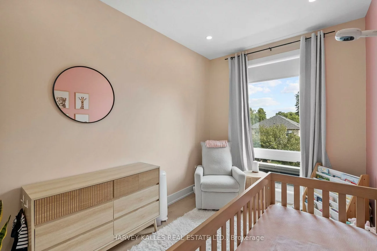 32, Albright, Alderwood, Toronto