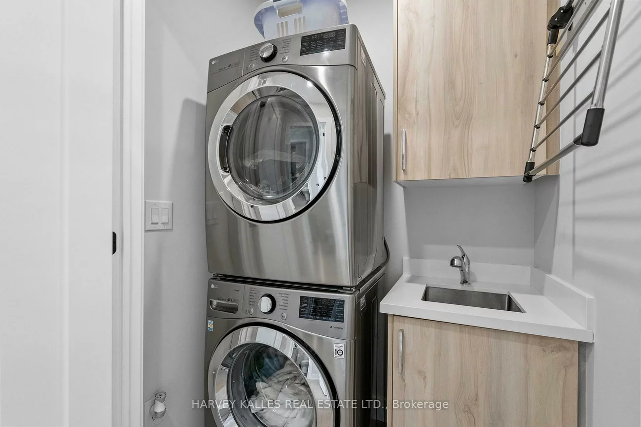 32, Albright, Alderwood, Toronto