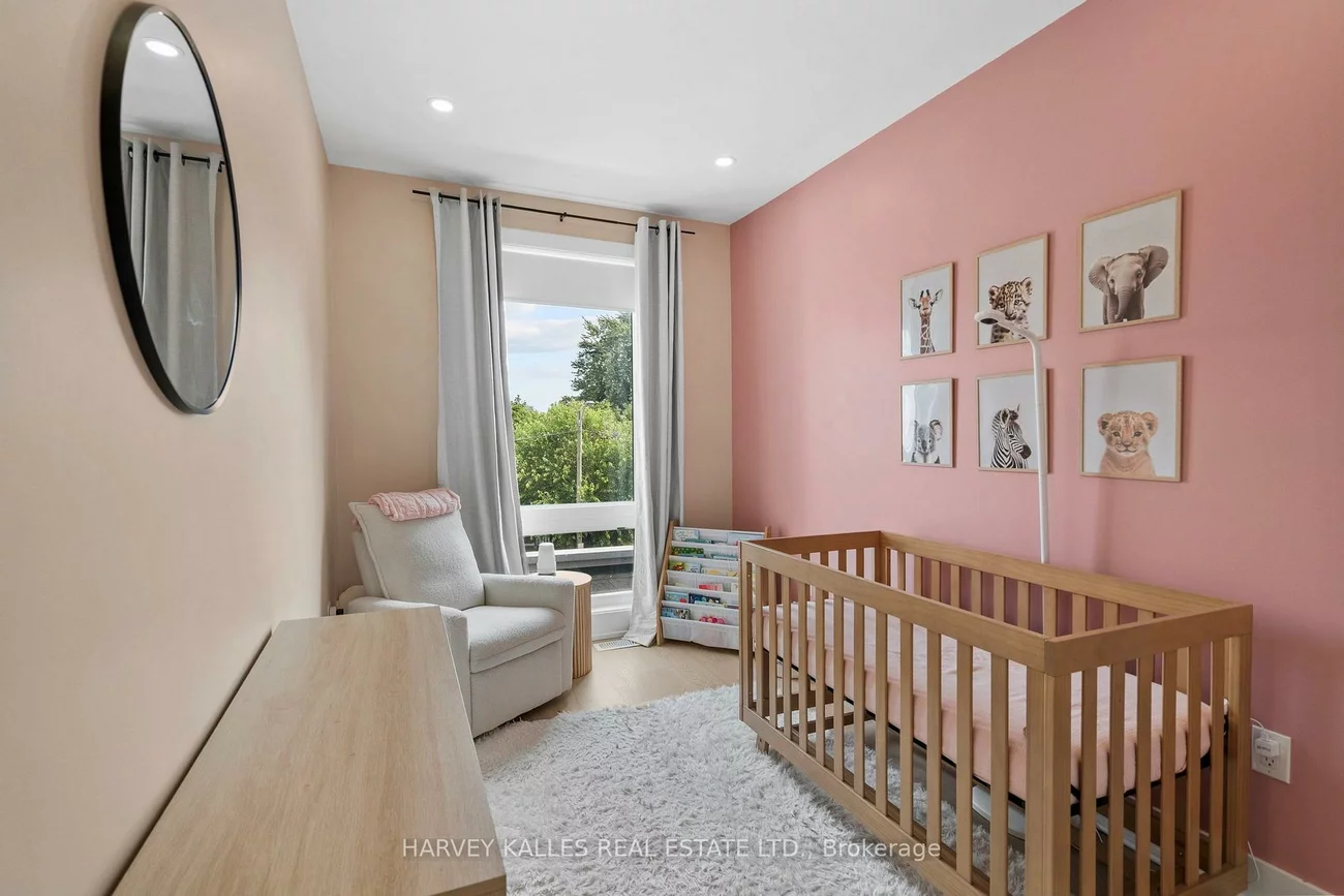 32, Albright, Alderwood, Toronto