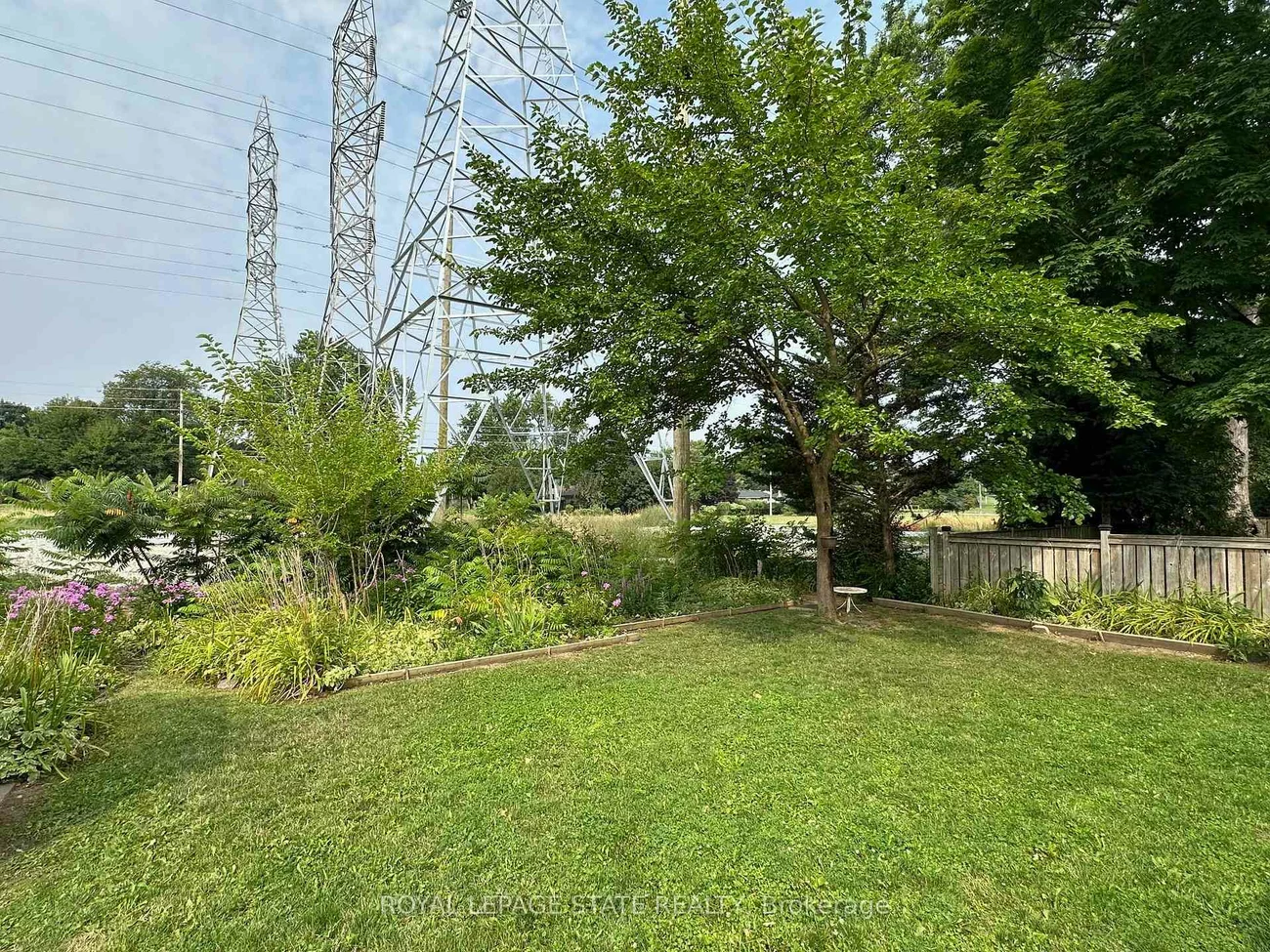 20, Lloyd Manor, Princess-Rosethorn, Toronto