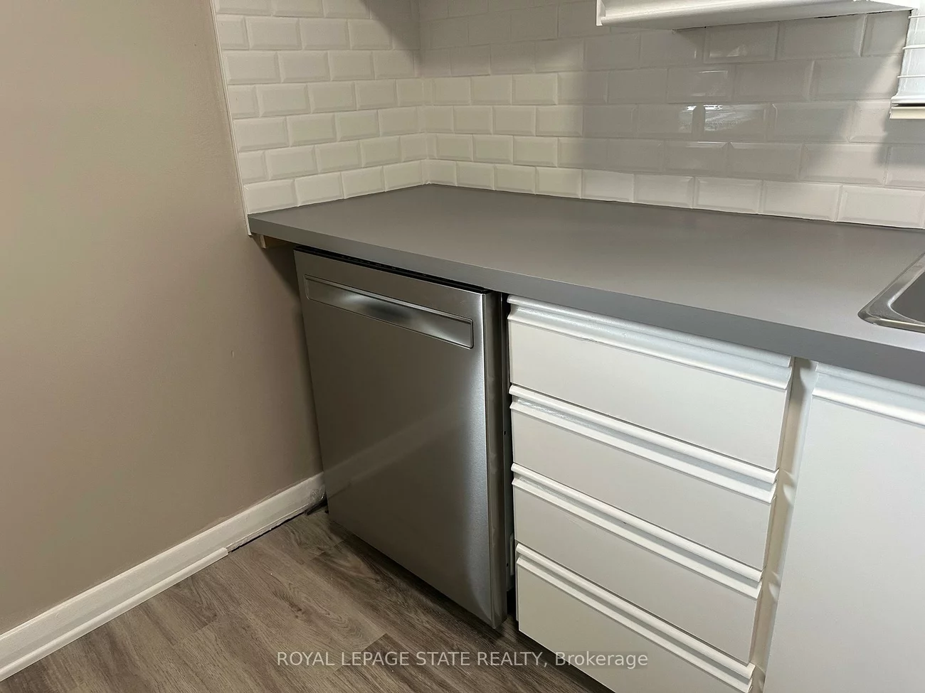 20, Lloyd Manor, Princess-Rosethorn, Toronto