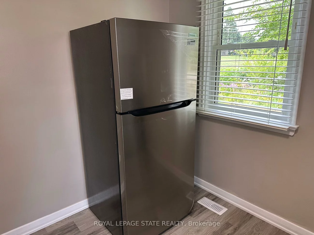 20, Lloyd Manor, Princess-Rosethorn, Toronto