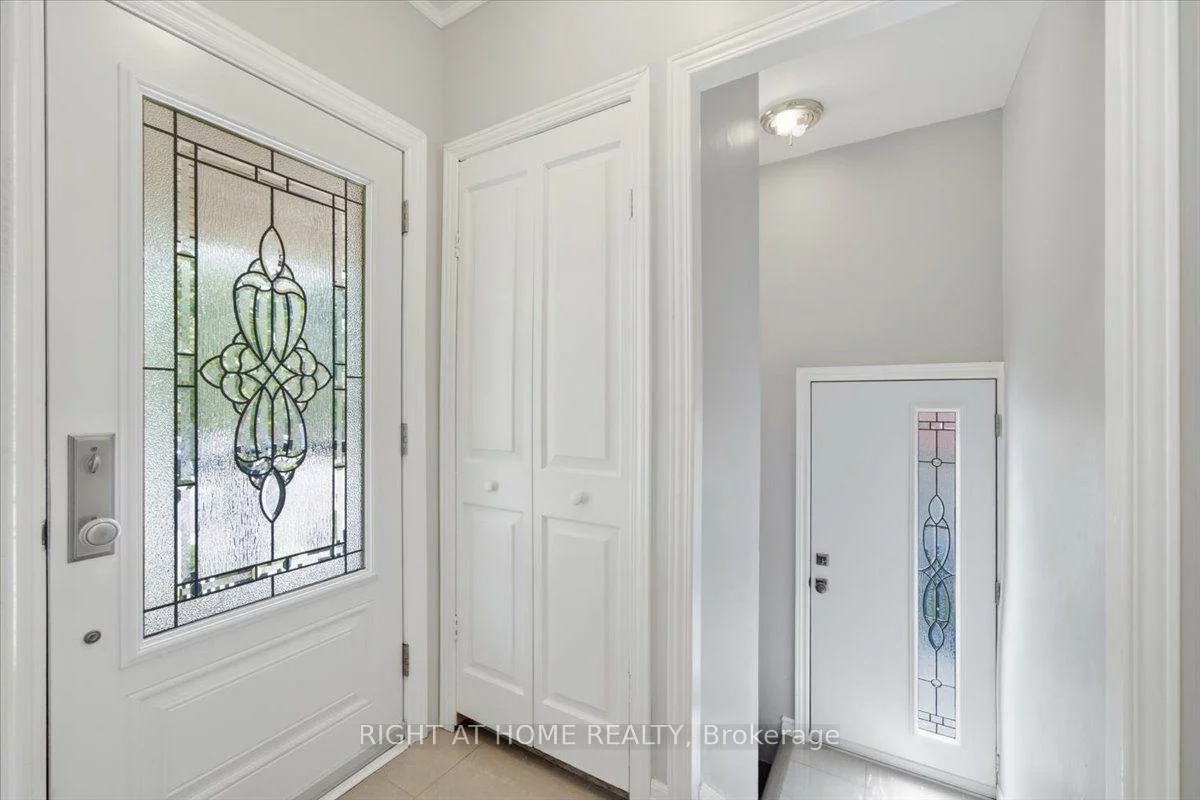 188, Queens, Mimico, Toronto