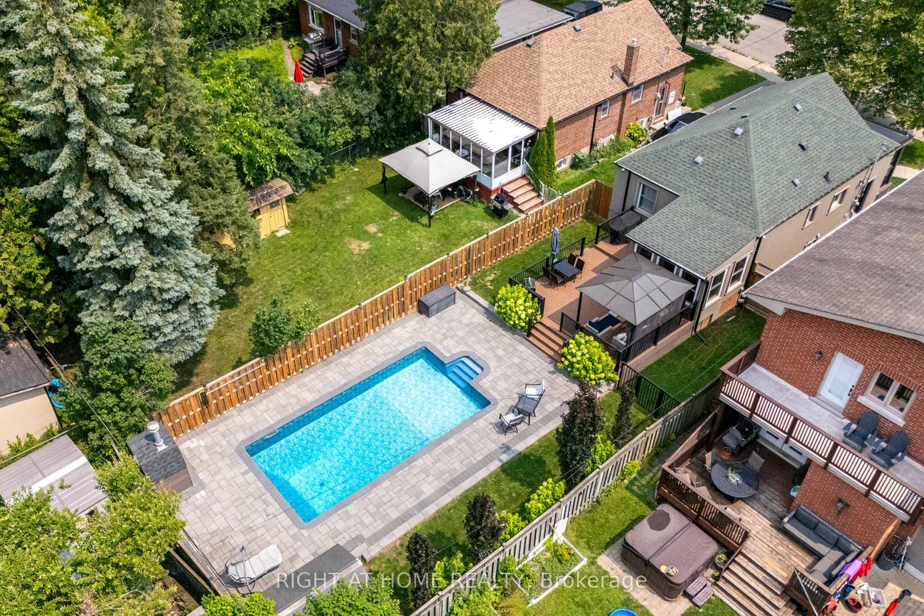 188, Queens, Mimico, Toronto