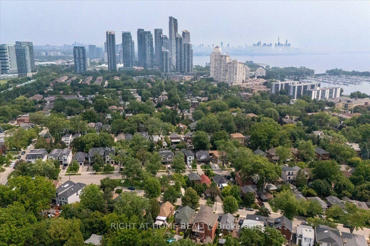 188, Queens, Mimico, Toronto