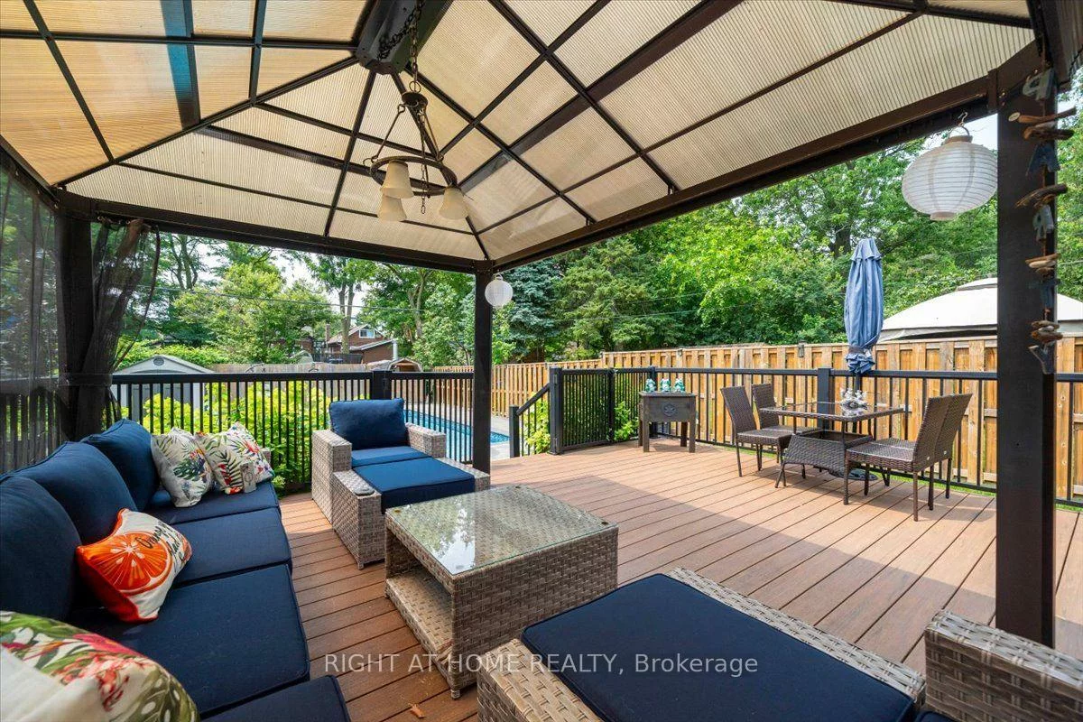 188, Queens, Mimico, Toronto