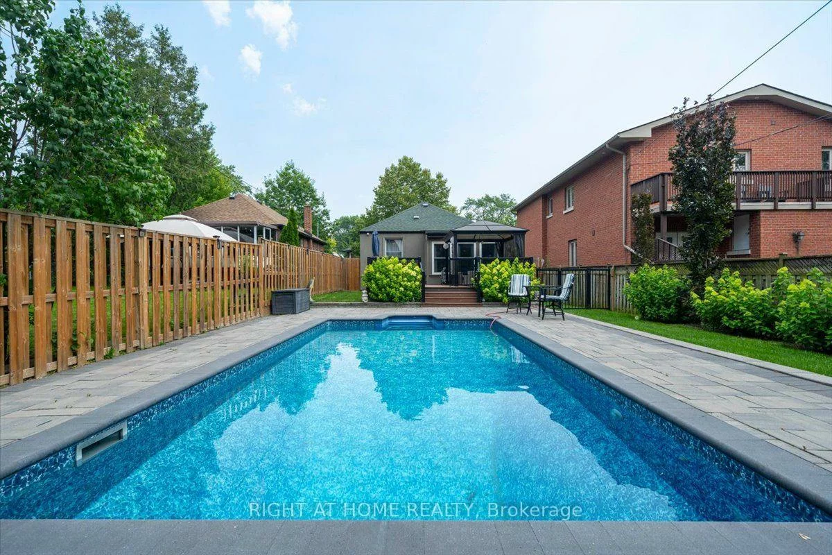 188, Queens, Mimico, Toronto